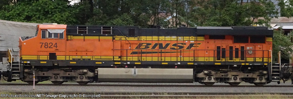 BNSF 7824